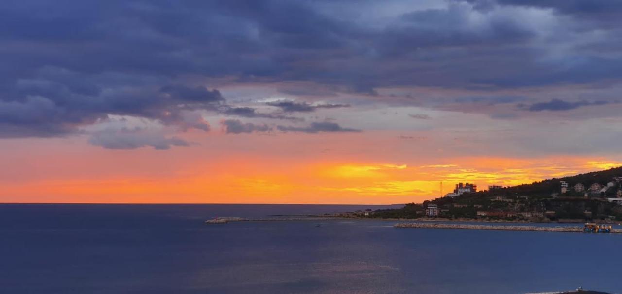 Nada Seaview Apartment Shëngjin Buitenkant foto