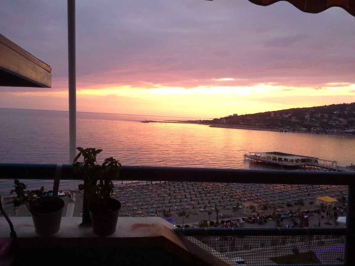 Nada Seaview Apartment Shëngjin Buitenkant foto